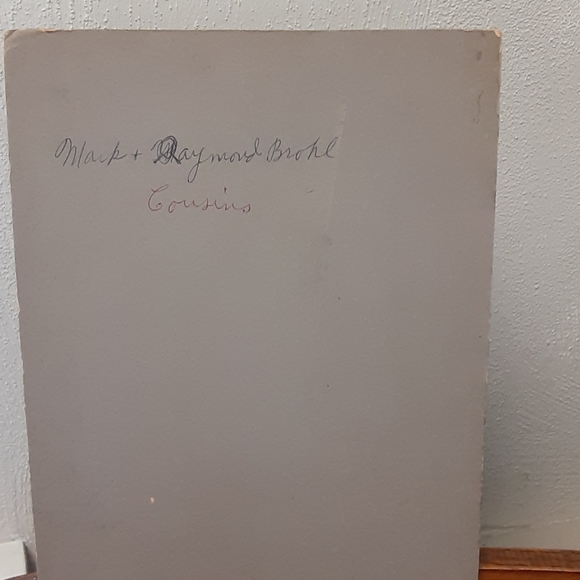 Vintage studio setting photograph - Picture 3 of 8